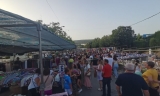 Gran afluencia de p&uacute;blico en el primer mercadillo nocturno celebrado en Lucena