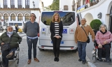 Se presenta el primer taxi adaptado de Osuna para personas con discapacidad